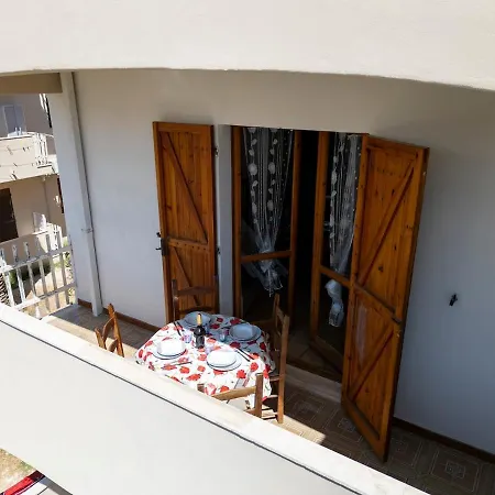 Itadhome - White Sail